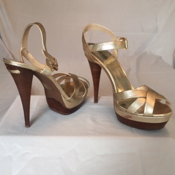 Michael Kors Ladies Heels - Picture 3 of 6